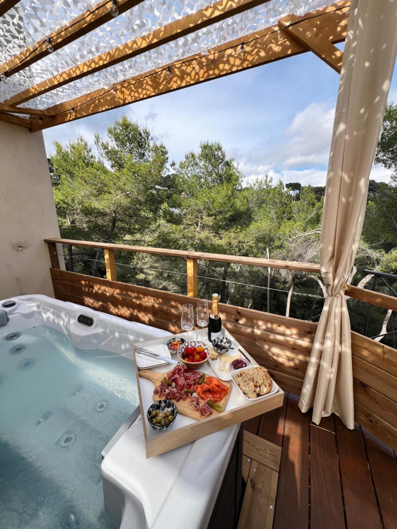 Love Room Tente Lodge Spa Mfg Chez C&C, Exclusivement Reservee Aux Adultes Cantaron Eksteriør billede