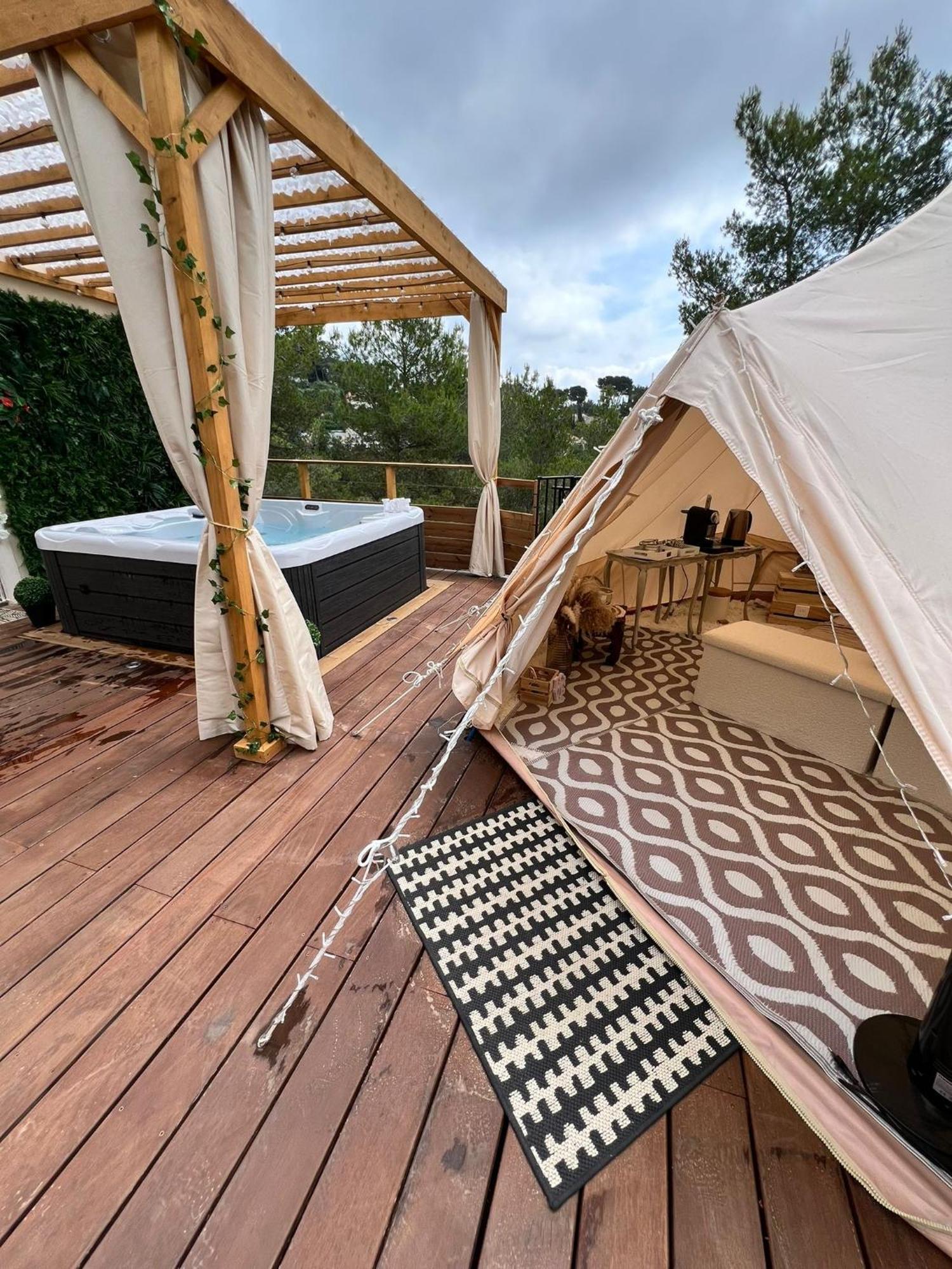 Love Room Tente Lodge Spa Mfg Chez C&C, Exclusivement Reservee Aux Adultes Cantaron Eksteriør billede