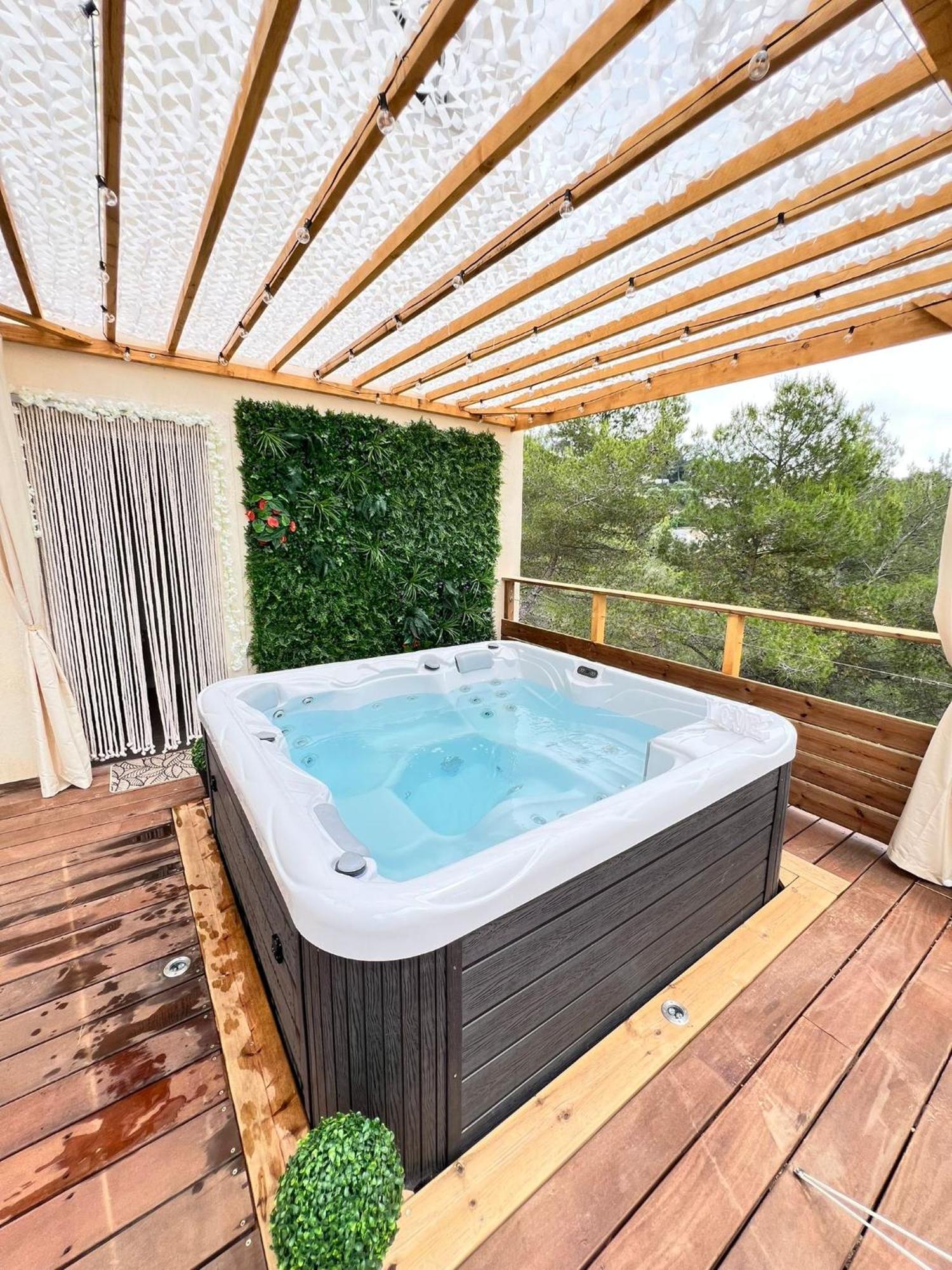 Love Room Tente Lodge Spa Mfg Chez C&C, Exclusivement Reservee Aux Adultes Cantaron Eksteriør billede