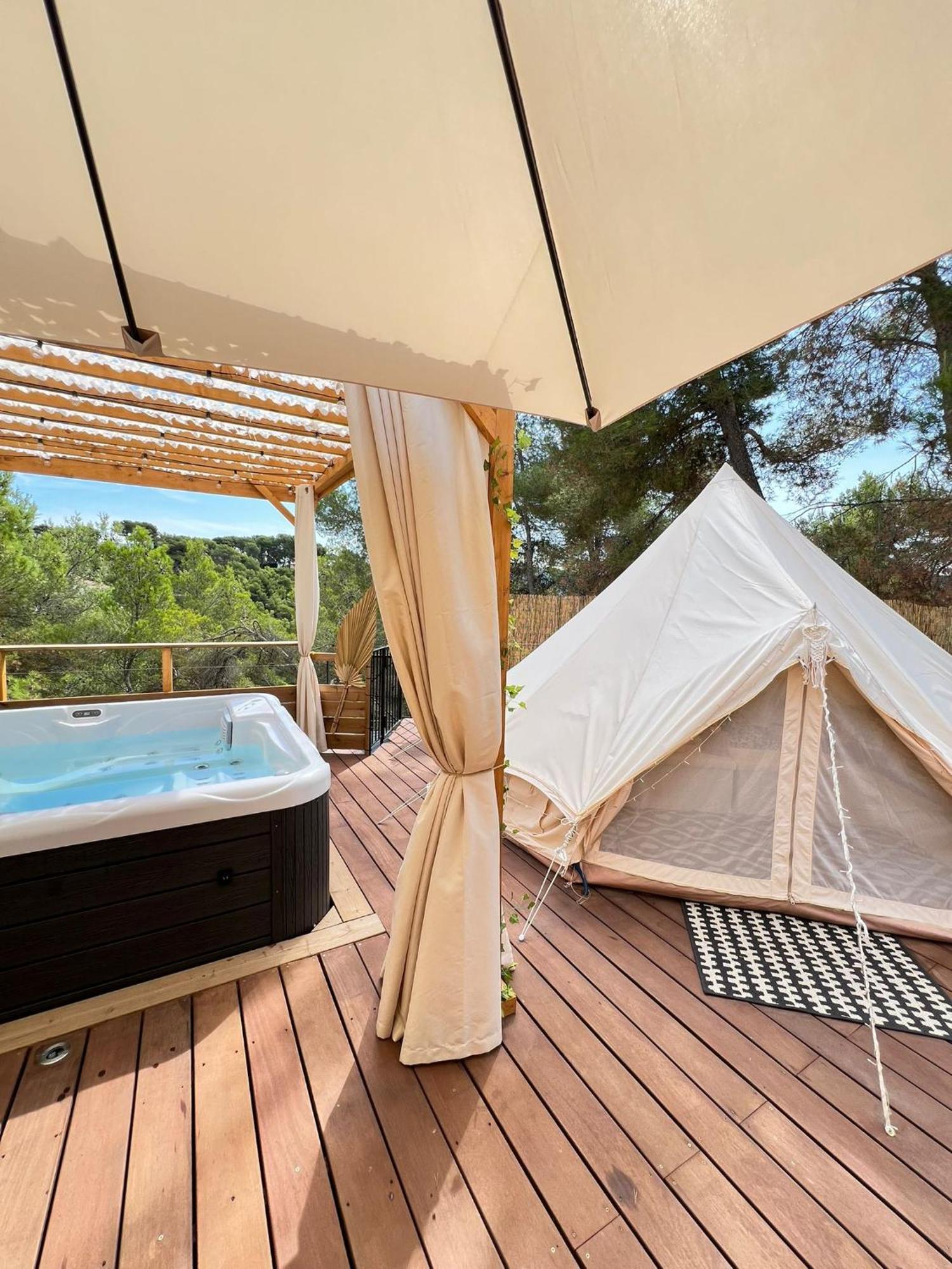 Love Room Tente Lodge Spa Mfg Chez C&C, Exclusivement Reservee Aux Adultes Cantaron Eksteriør billede