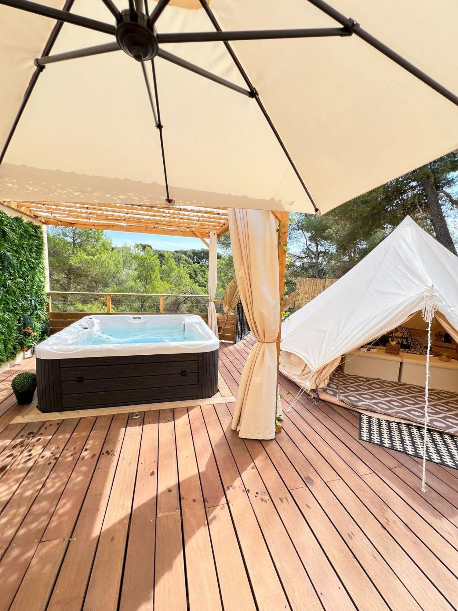 Love Room Tente Lodge Spa Mfg Chez C&C, Exclusivement Reservee Aux Adultes Cantaron Eksteriør billede