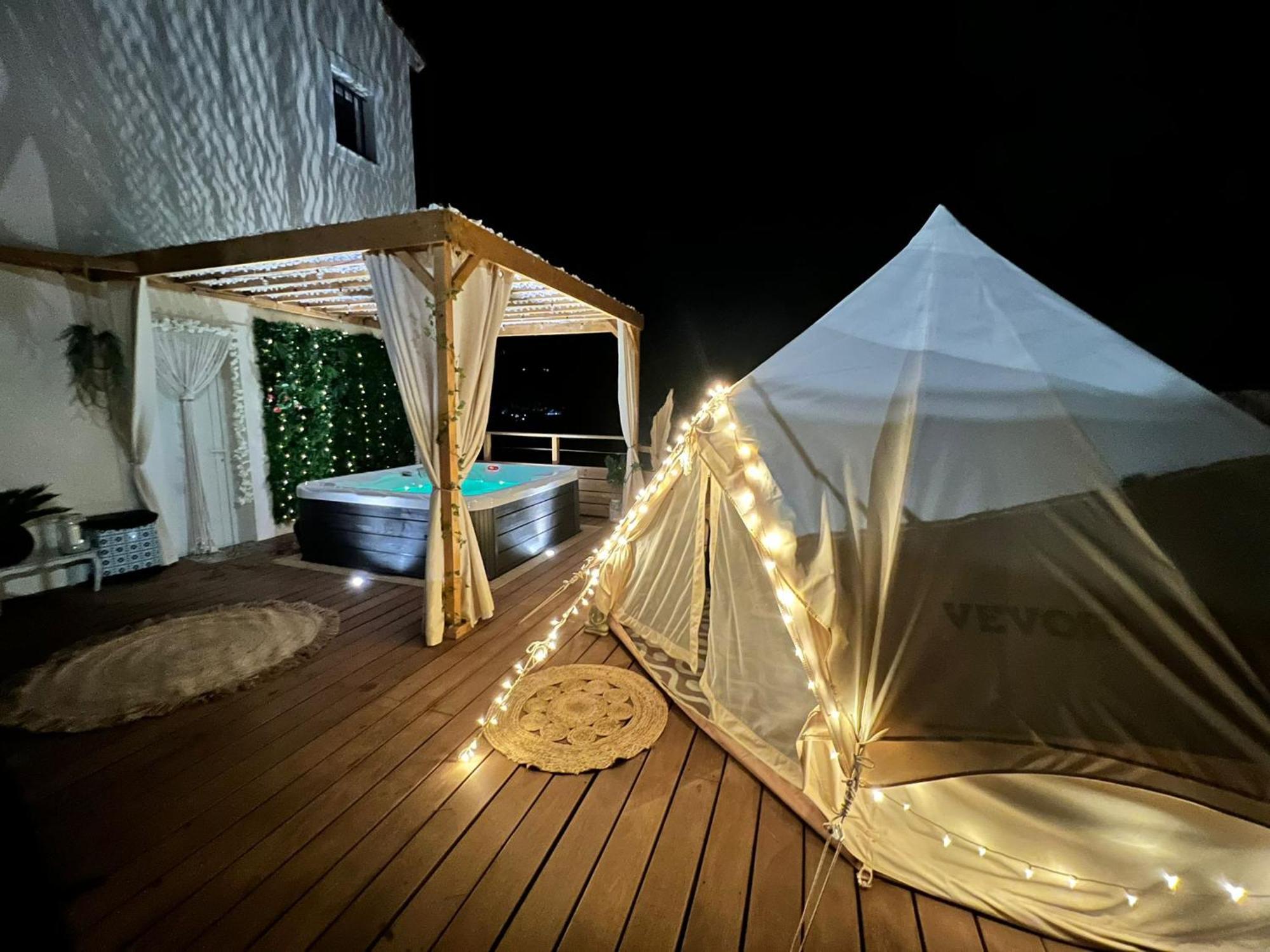 Love Room Tente Lodge Spa Mfg Chez C&C, Exclusivement Reservee Aux Adultes Cantaron Eksteriør billede