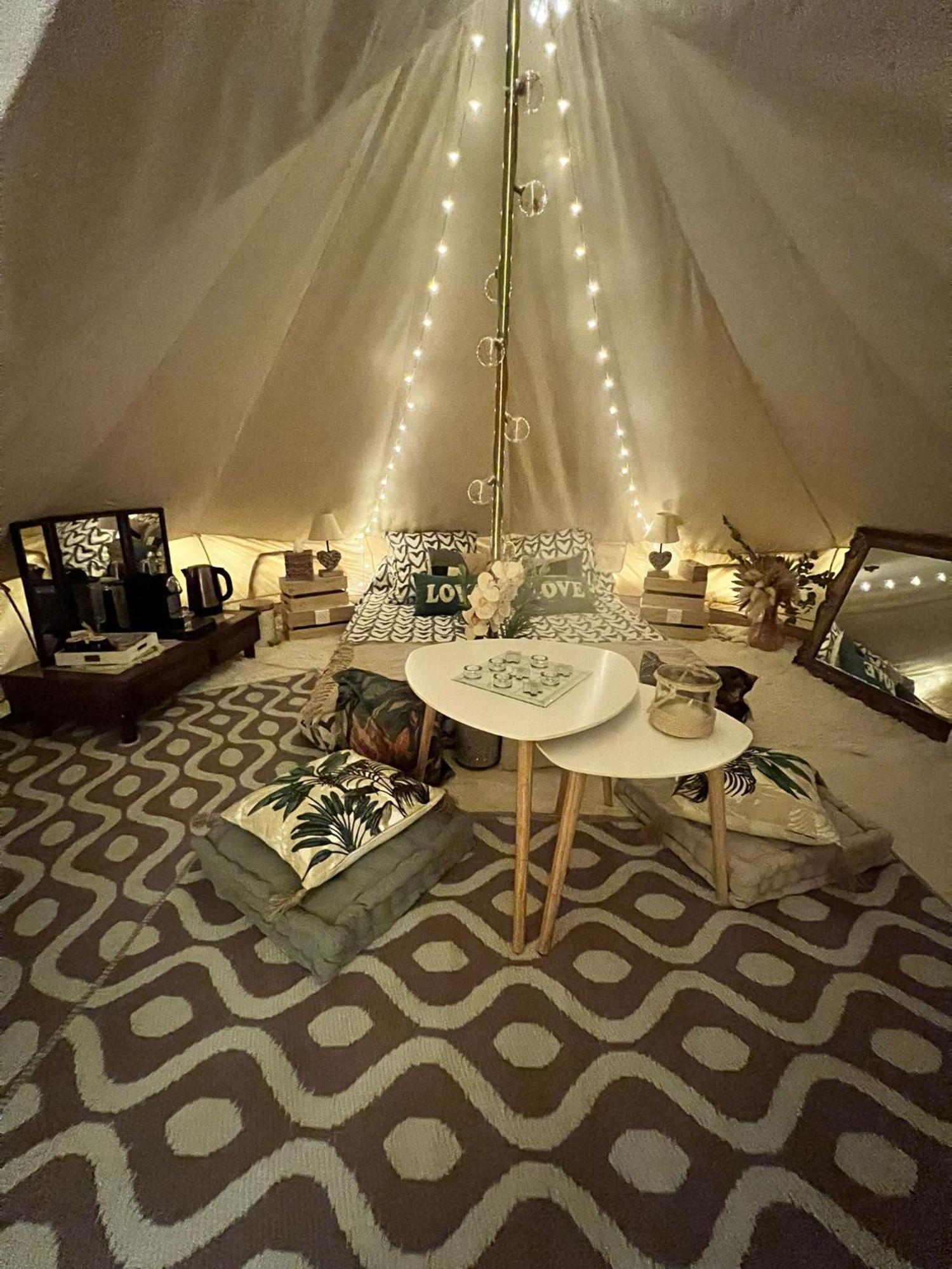 Love Room Tente Lodge Spa Mfg Chez C&C, Exclusivement Reservee Aux Adultes Cantaron Eksteriør billede