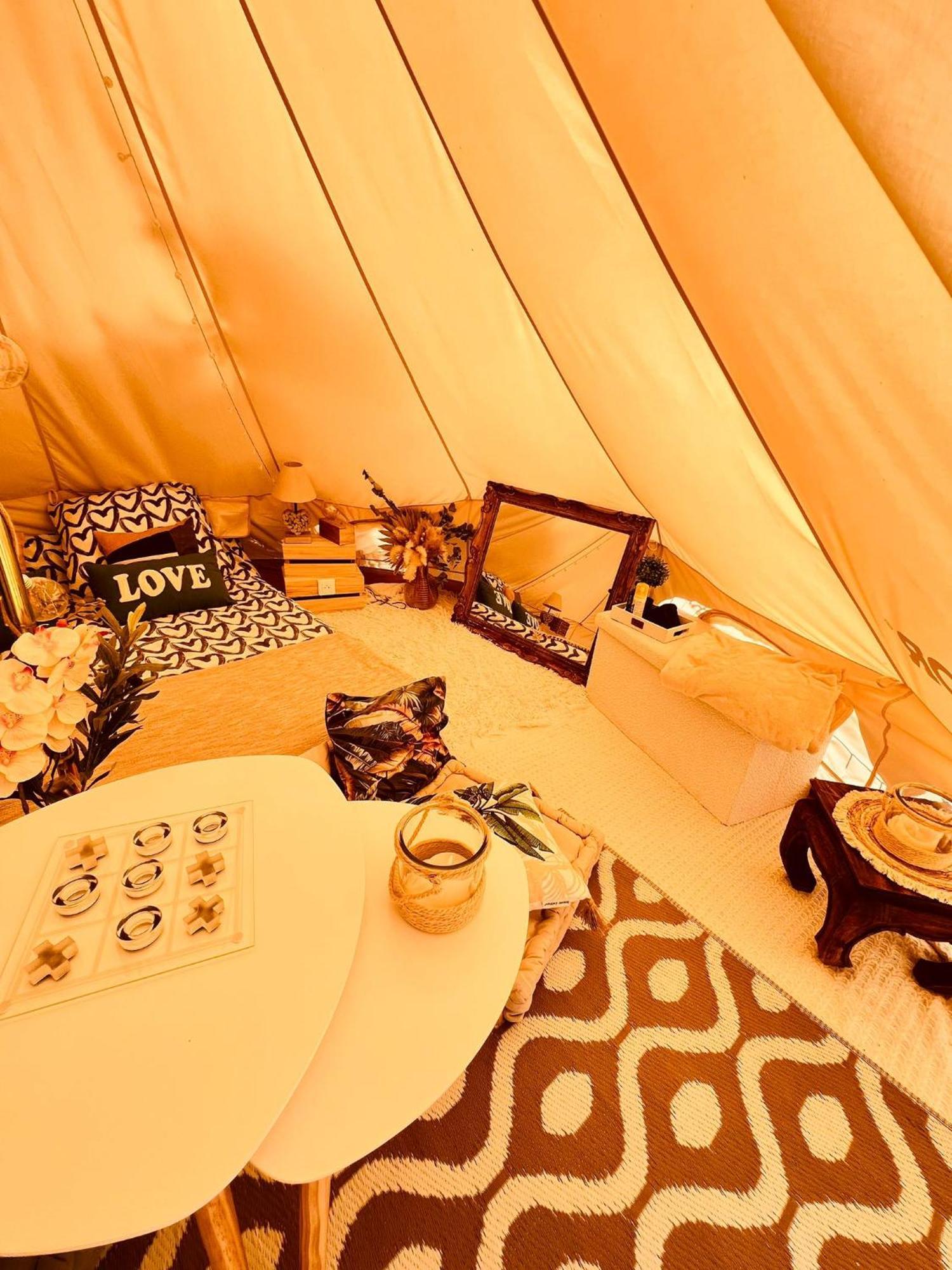 Love Room Tente Lodge Spa Mfg Chez C&C, Exclusivement Reservee Aux Adultes Cantaron Eksteriør billede