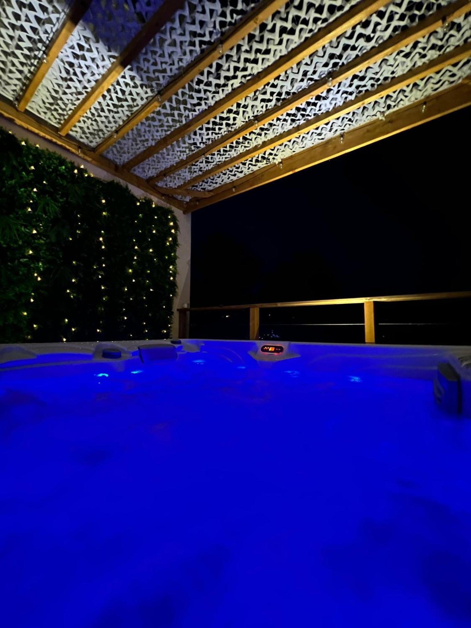 Love Room Tente Lodge Spa Mfg Chez C&C, Exclusivement Reservee Aux Adultes Cantaron Eksteriør billede